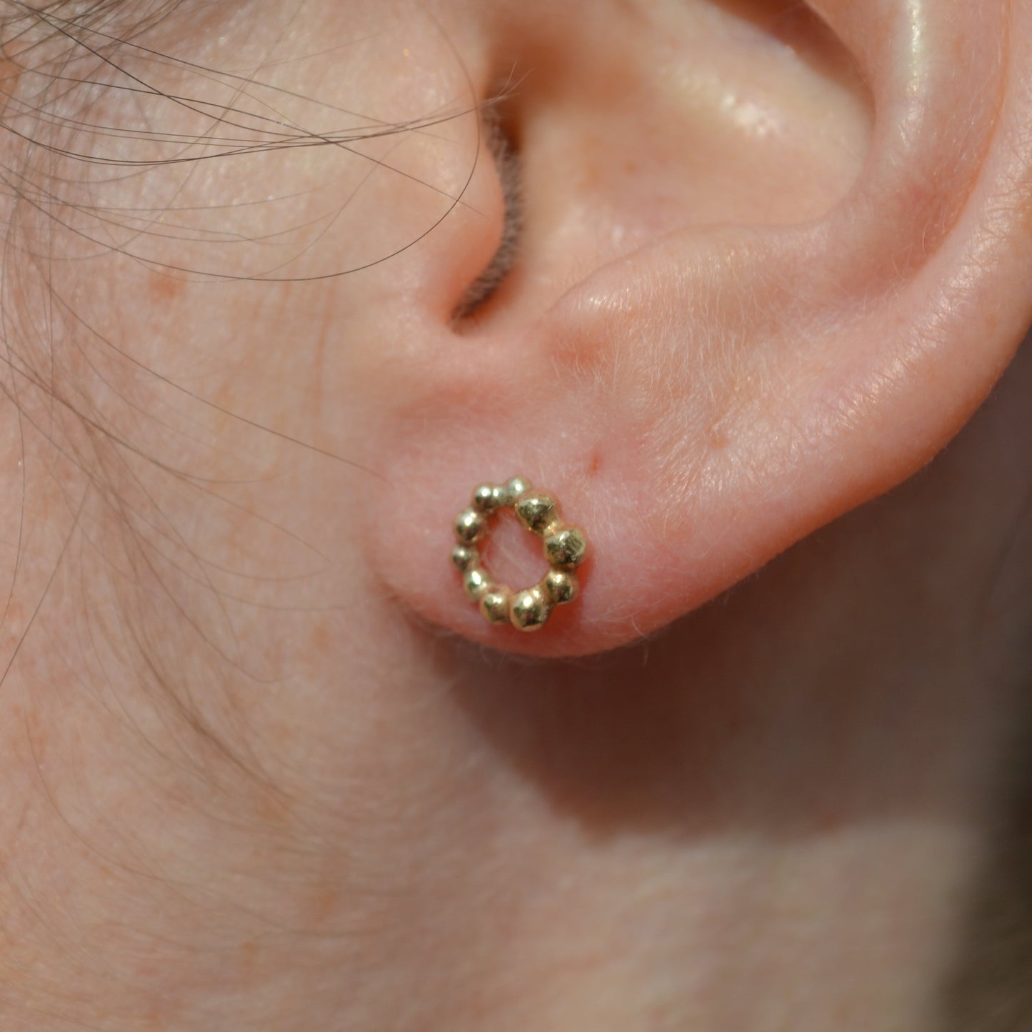 Mini Circle Orbit 9ct Gold Stud